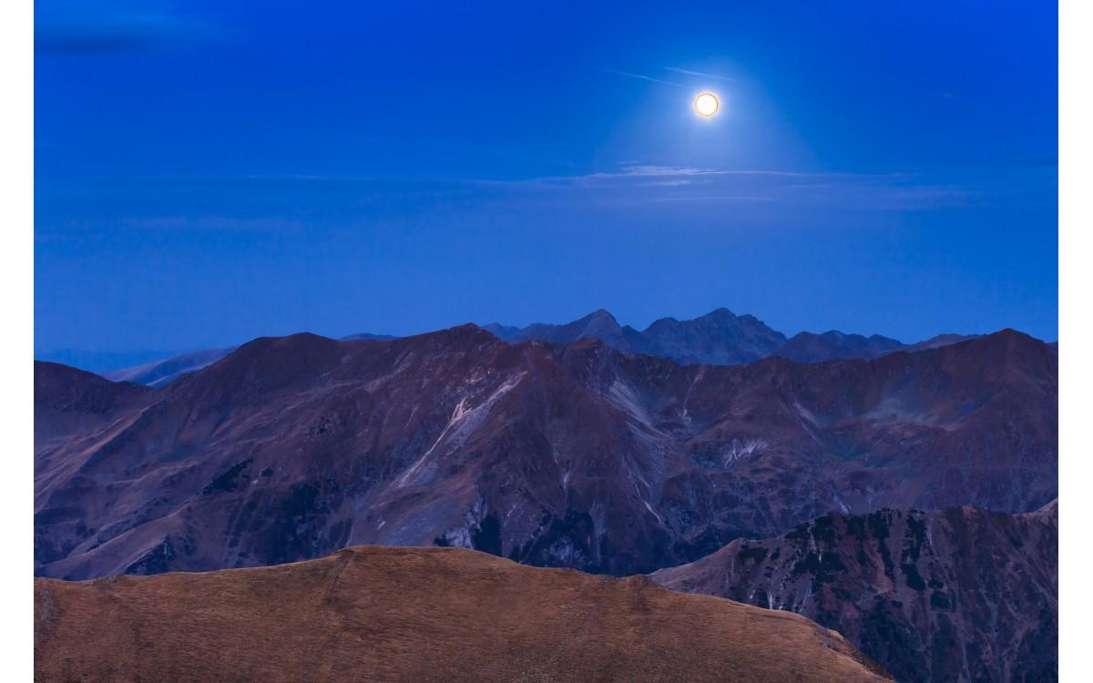 Ali meniš, da lunine mene lahko vplivajo na tvoje ljubezensko življenje? Seveda!