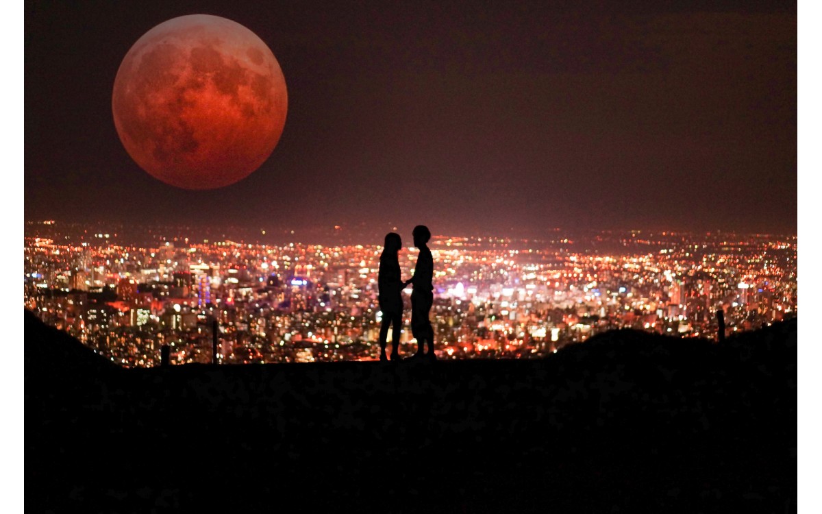 Kaj nam prinaša oktobrska polna luna?